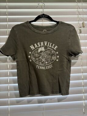 Nashville Tennessee Graphic Tee - Olive Green
